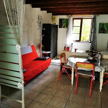 Studio très agréable totalement indépendant dans maison avec cour sans vis à vis Vila Vittel Exterior foto