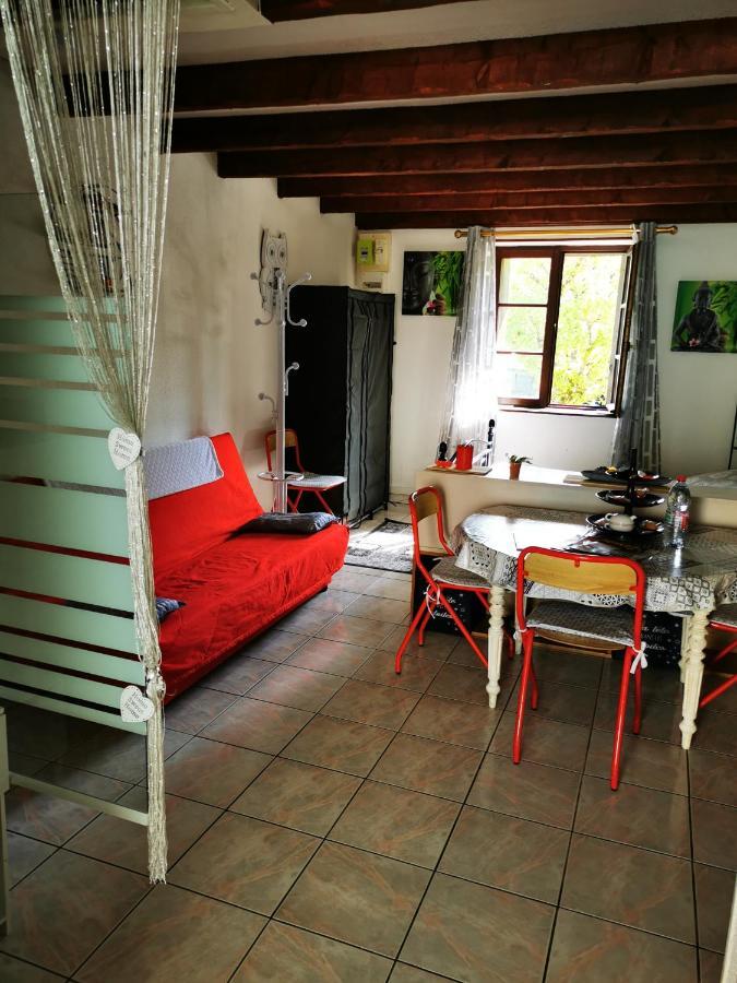 Studio très agréable totalement indépendant dans maison avec cour sans vis à vis Vila Vittel Exterior foto